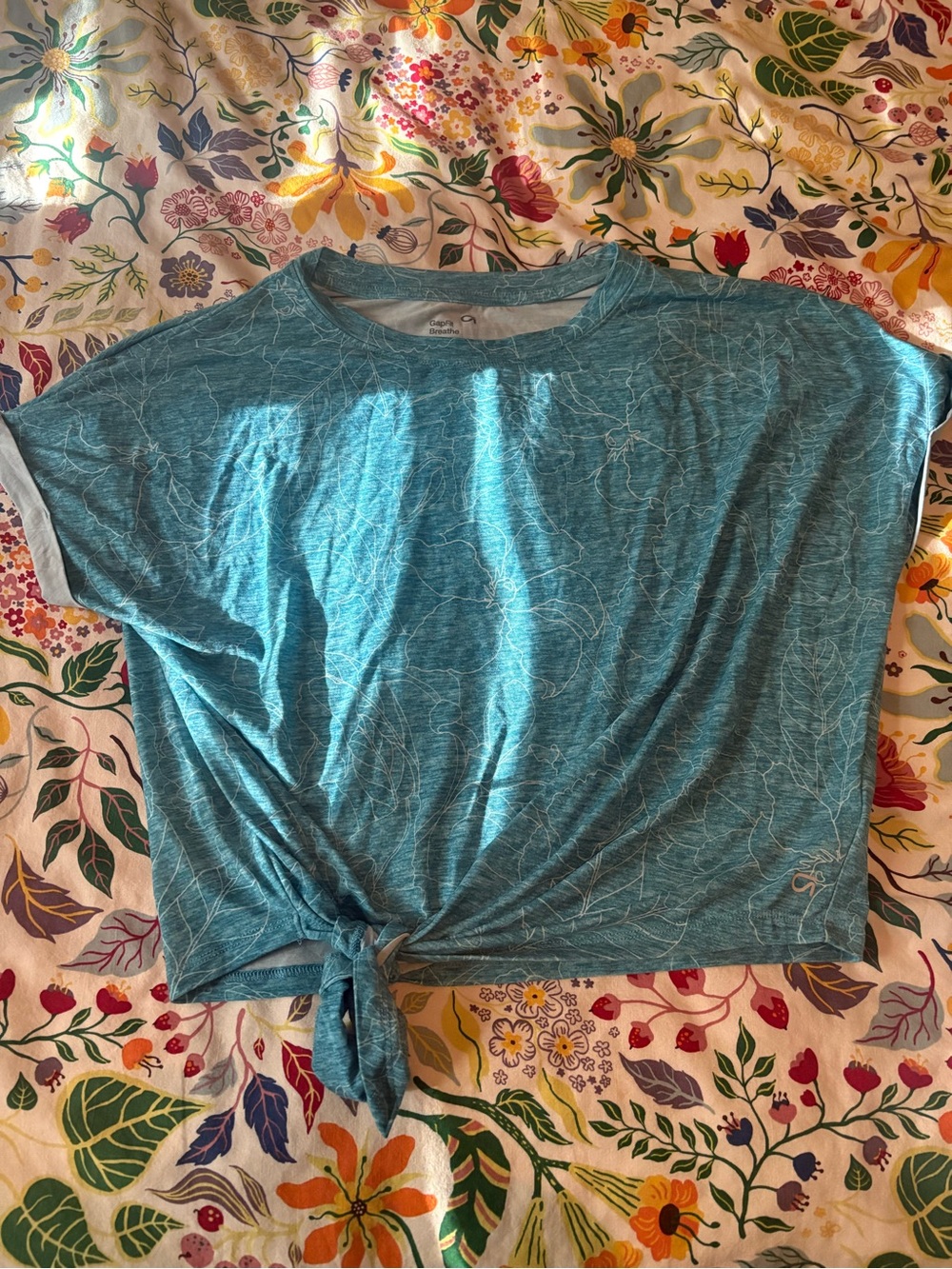 Gap Fit Breather teal cropped tee size S